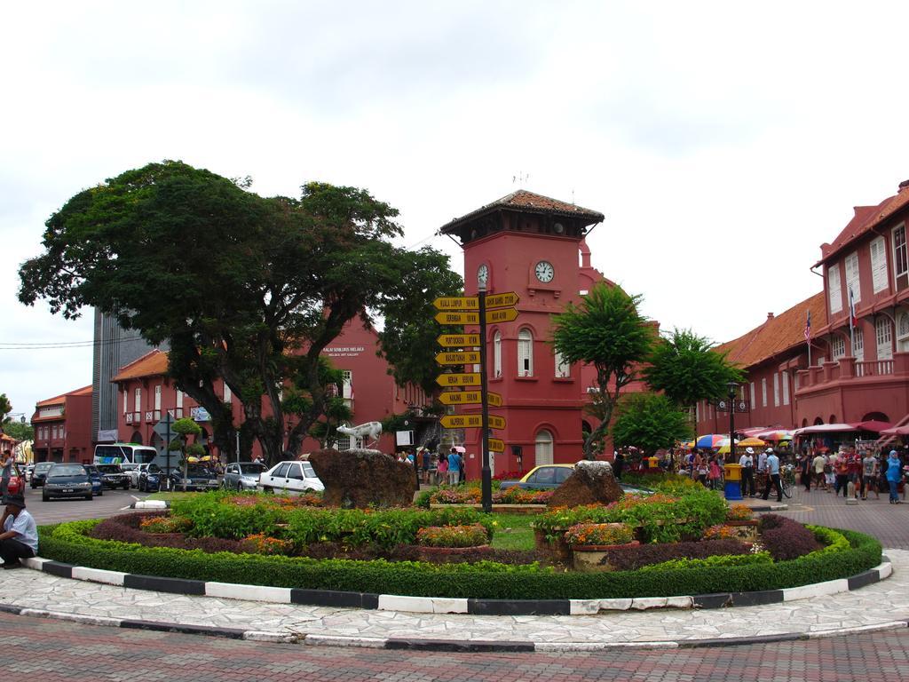 Hallmark Express Hotel Malacca Exteriör bild