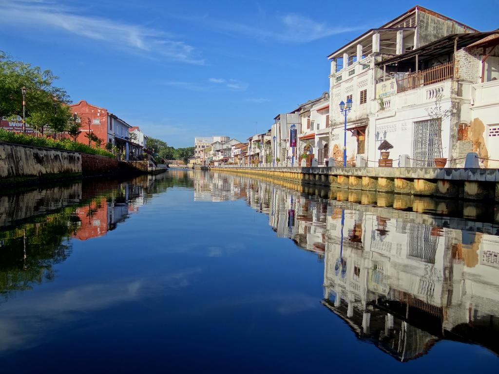 Hallmark Express Hotel Malacca Exteriör bild